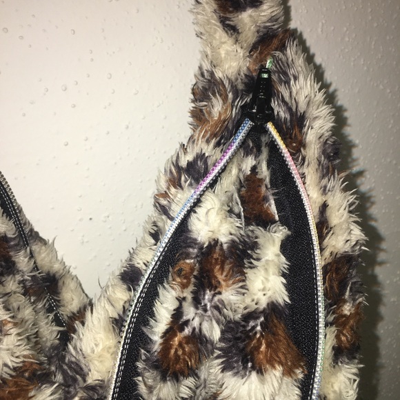 Leopard Print Large Plush/Fur Tote Bag - Picture 7 of 9